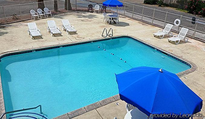 6-needles, Ca Hotel