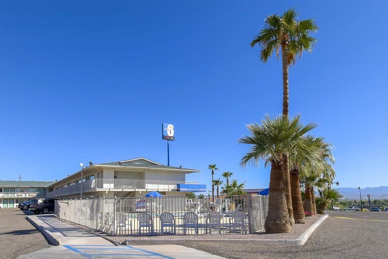 Hotel 6-needles, Ca Needles