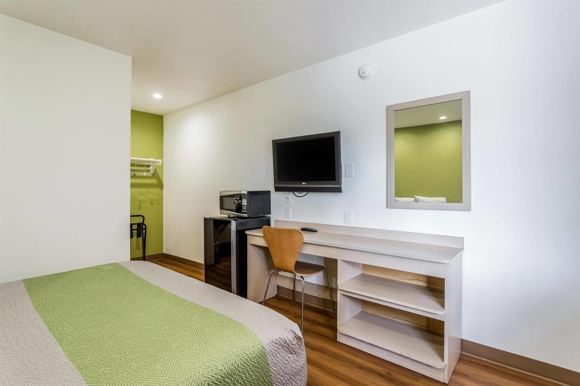 6-needles, Ca Hotel 2*
